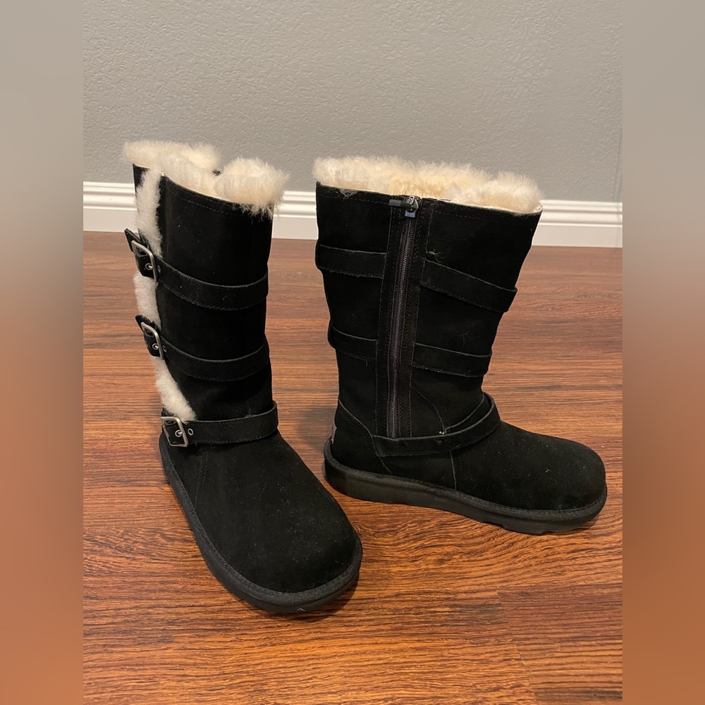 Brand new Uggs Kids Maddi II Size 4 Big Kids